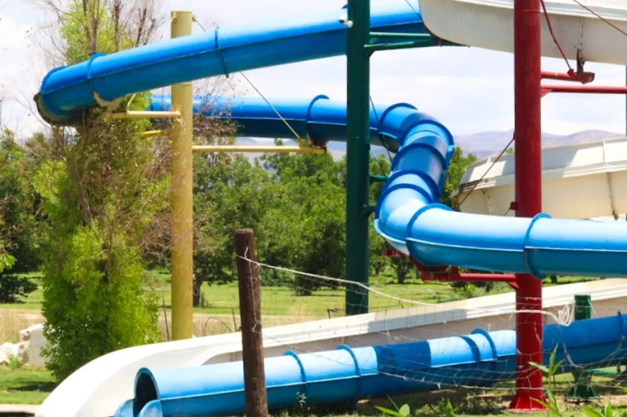Hombre es succionado por tubo en balneario Las Pampas; denuncian negligencia