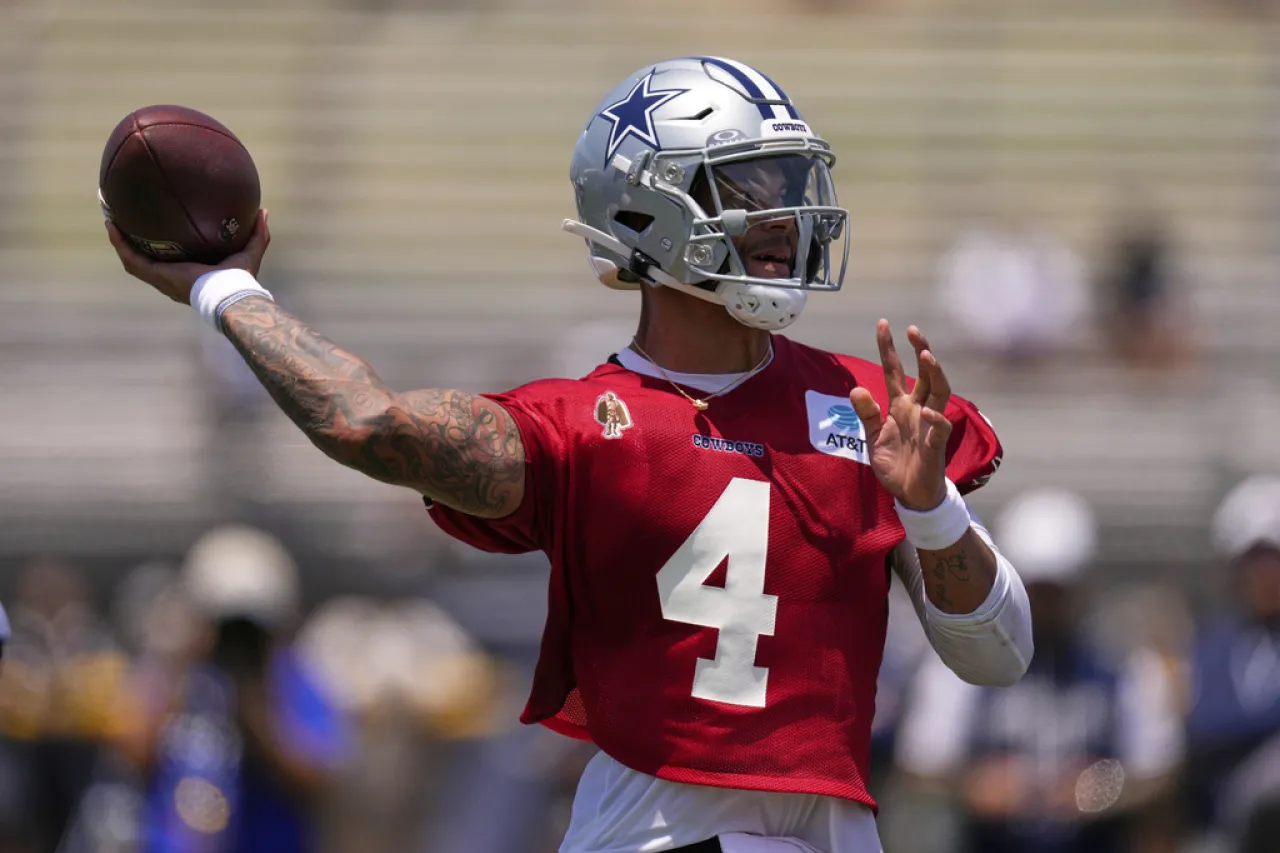 Prescott sólo quiere tener éxito en los playoffs en su décima temporada