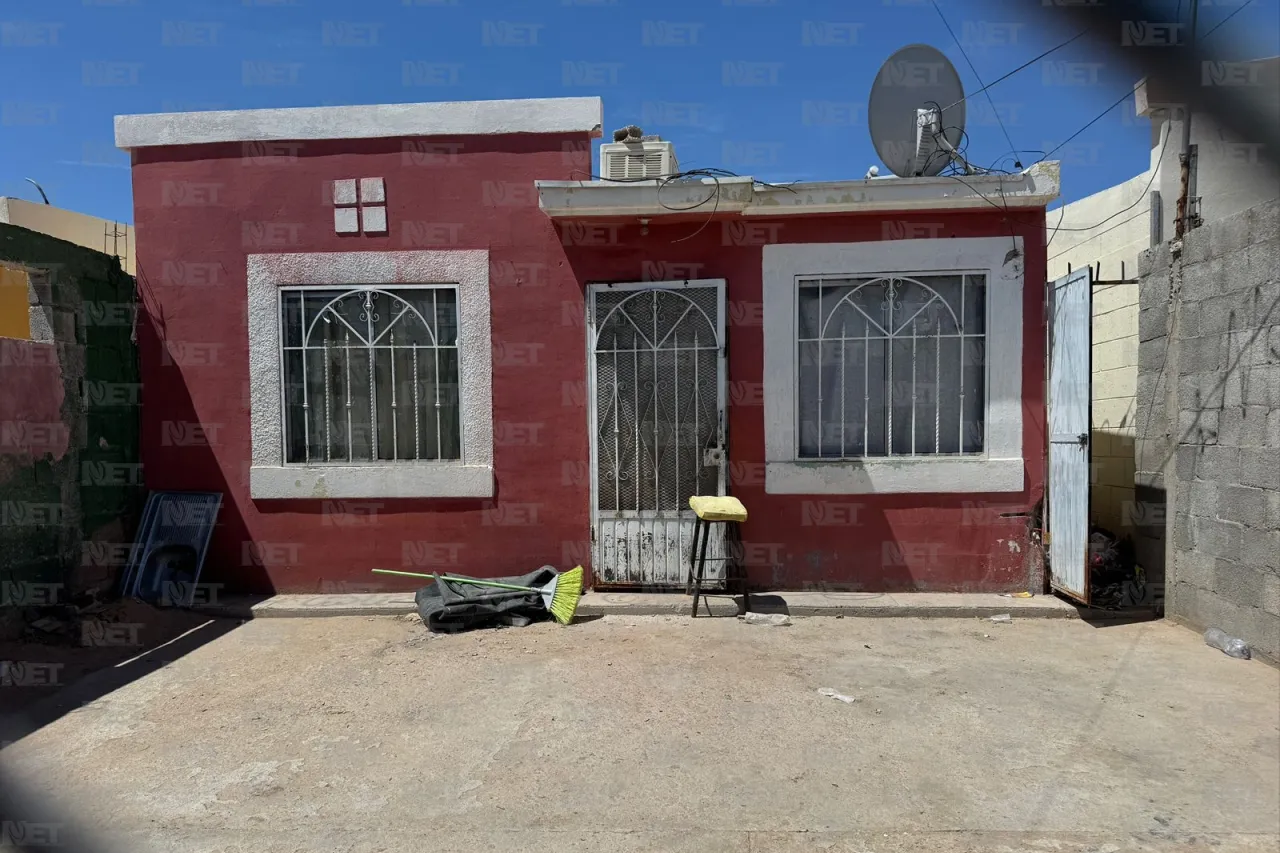 Hallan cuerpo de mujer en fosa clandestina en Urbi Villa del Cedro
