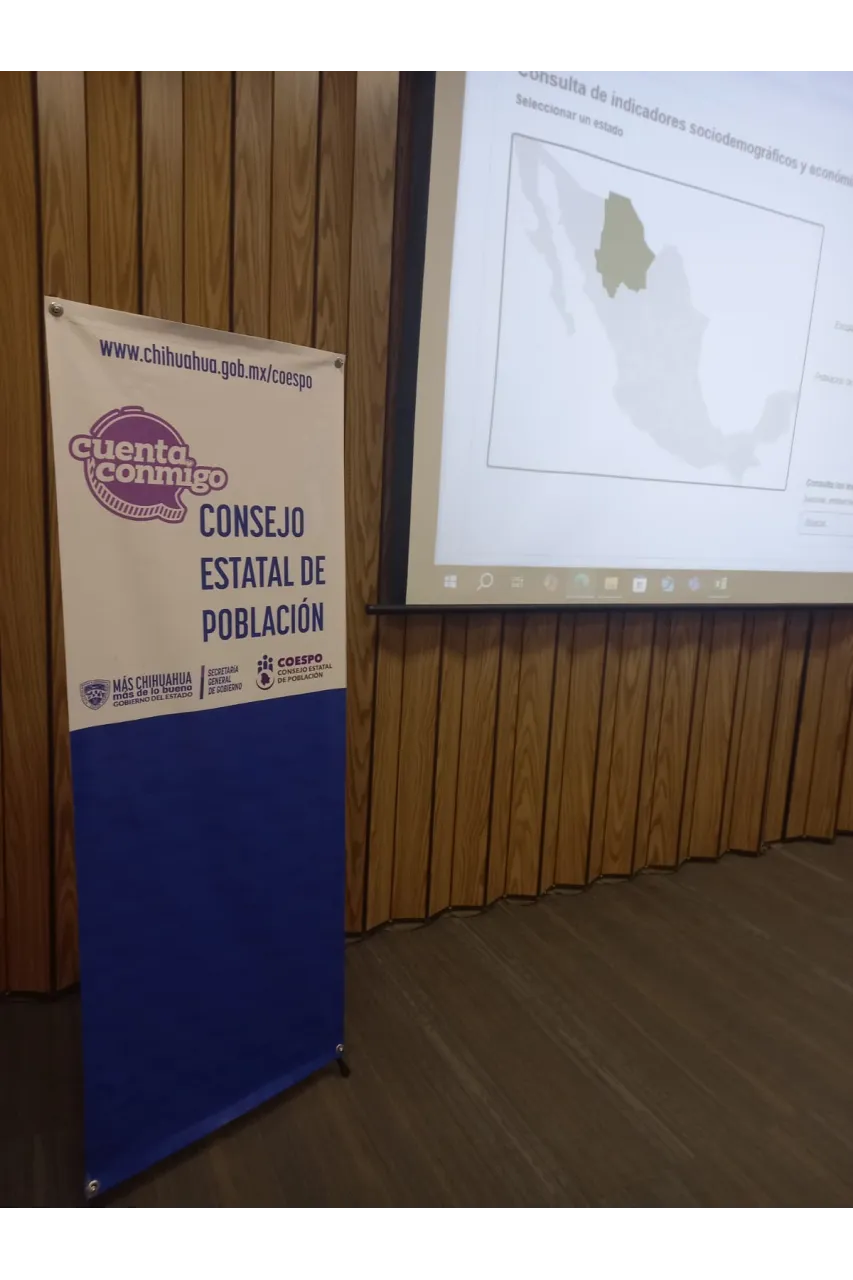 Capacitan a estudiantes en uso de herramientas para análisis poblacional