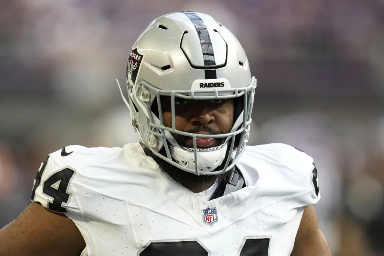 Raiders liberan a Christian Wilkins