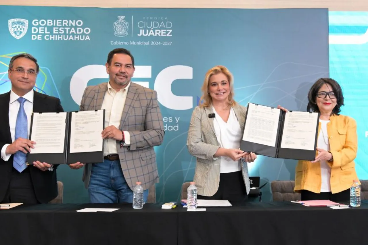 Firma Maru compromiso por donación de terreno para Centro de Convenciones