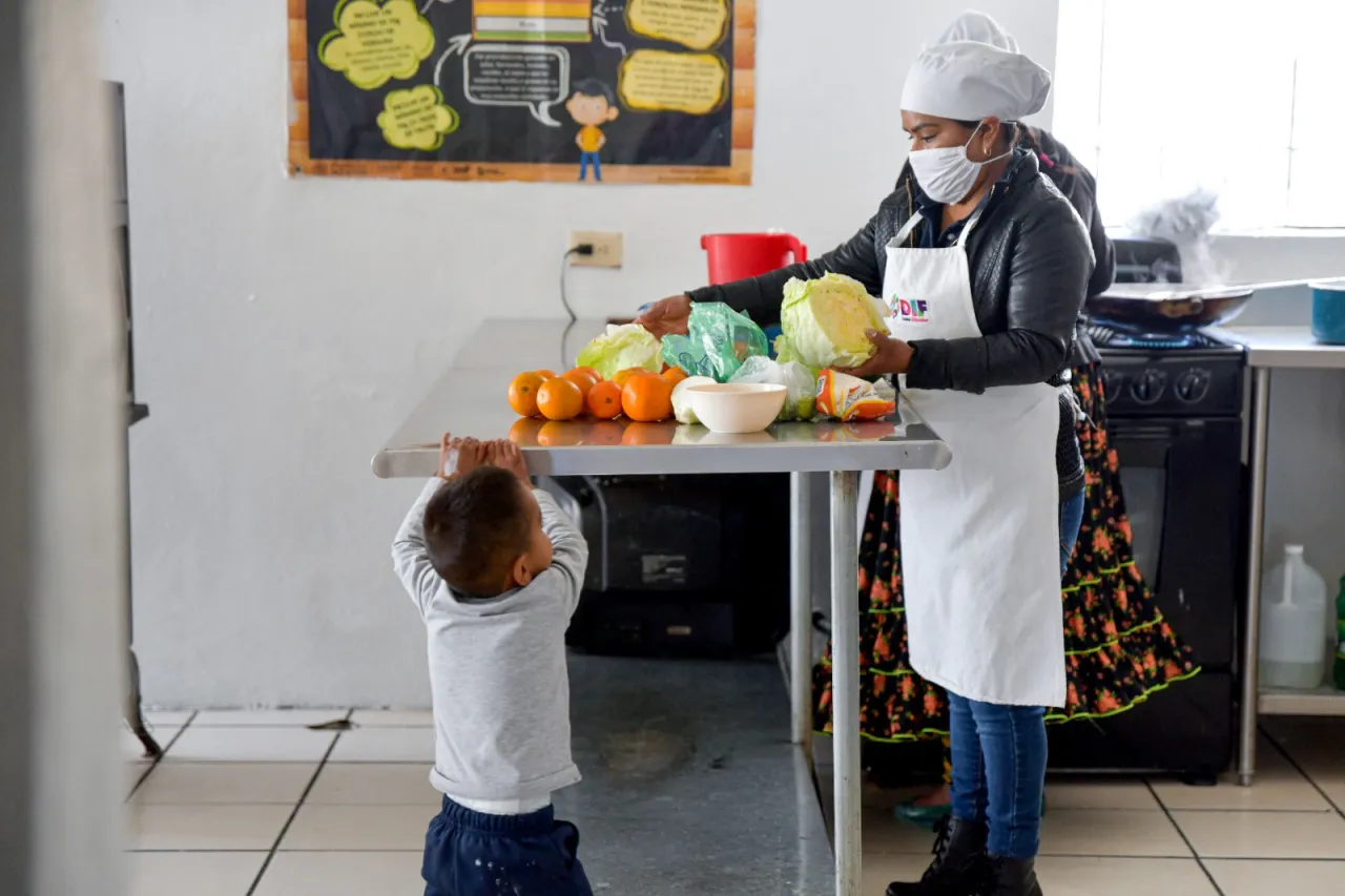 DIF atiende a 38 mil personas con desnutrición en la Sierra Tarahumara
