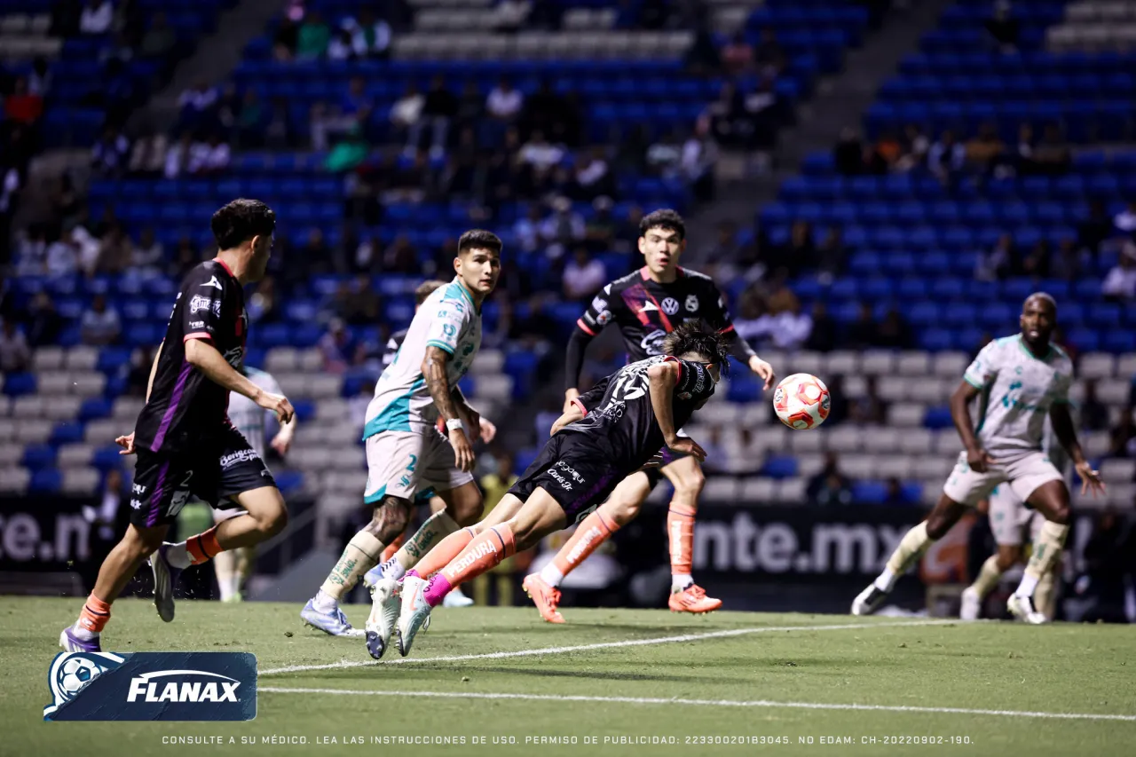 Puebla vence a Santos y rompe racha sin triunfos