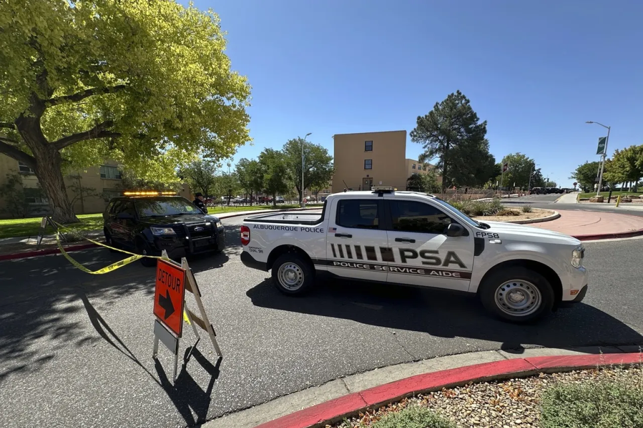 Arrestan a sospechoso de tiroteo en la Universidad de Nuevo México
