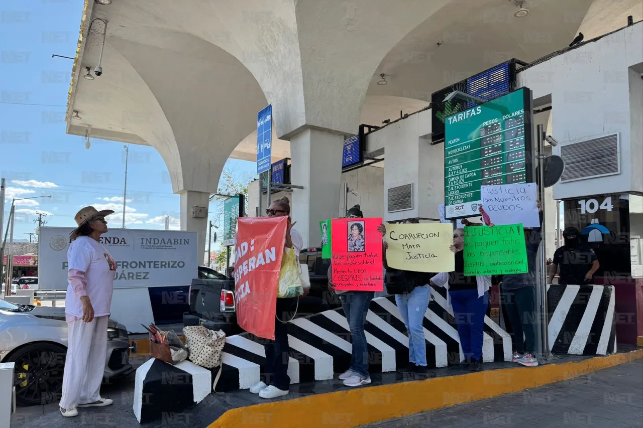 Colectivo permite paso libre en el puente Santa Fe en protesta pacífica