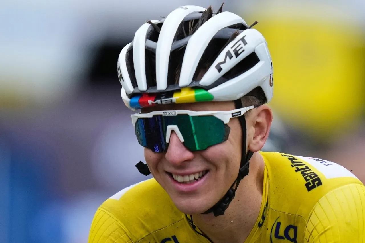 Pogačar 'tramita' penúltima etapa en el Tour de Francia y se alista para coronar