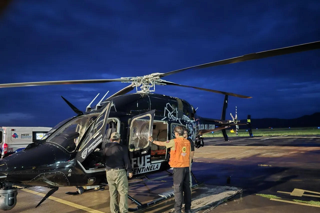 Realizan traslado aeromédico tras accidente vehicular en Buenaventura