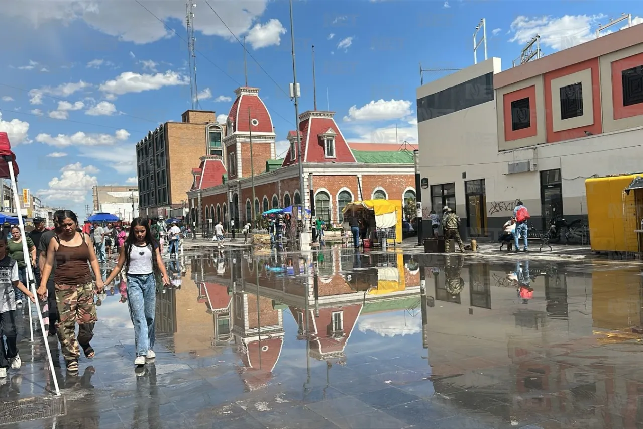 Llega la lluvia al Centro de Juárez