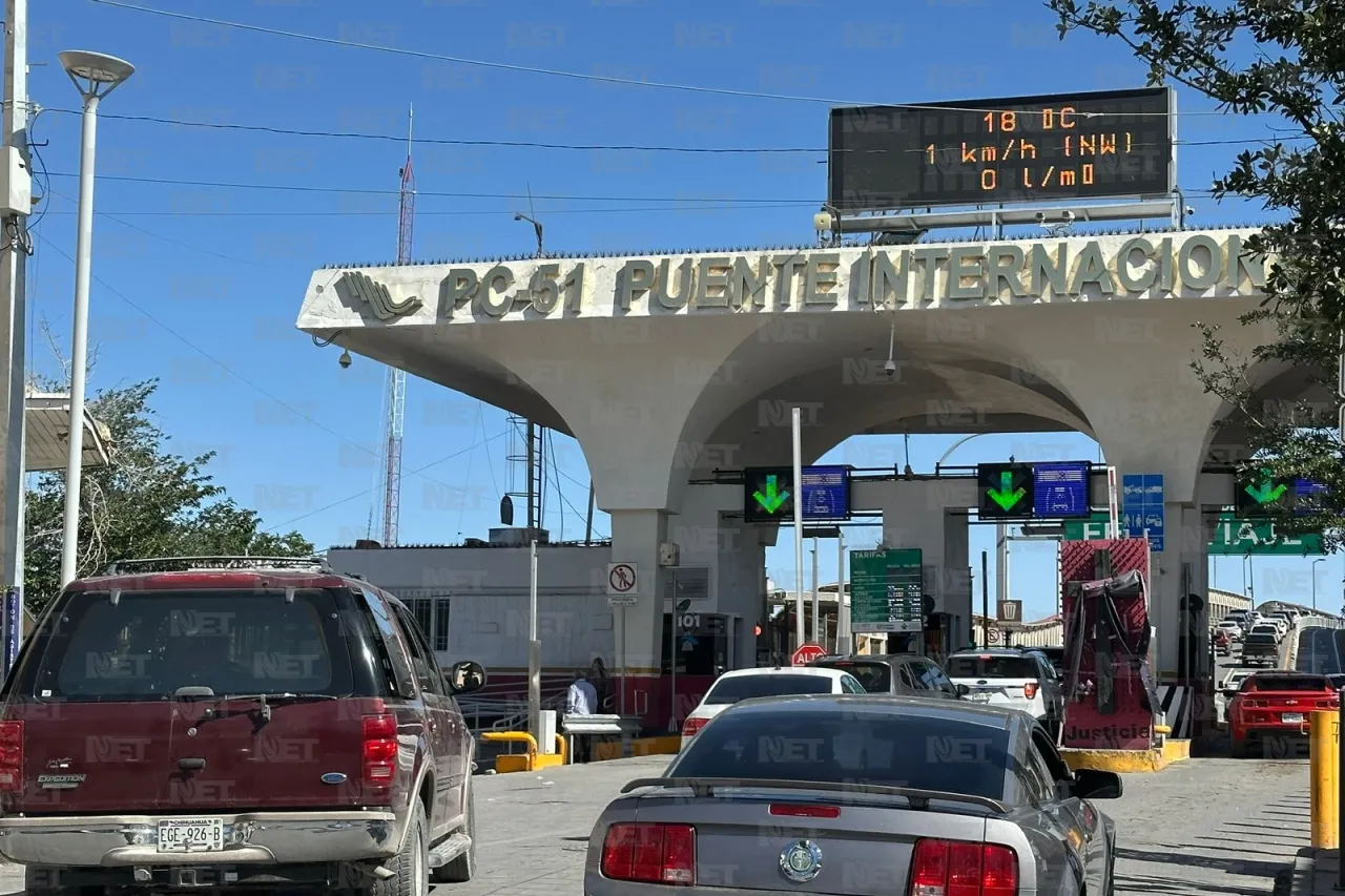 Más de una hora para cruzar a El Paso