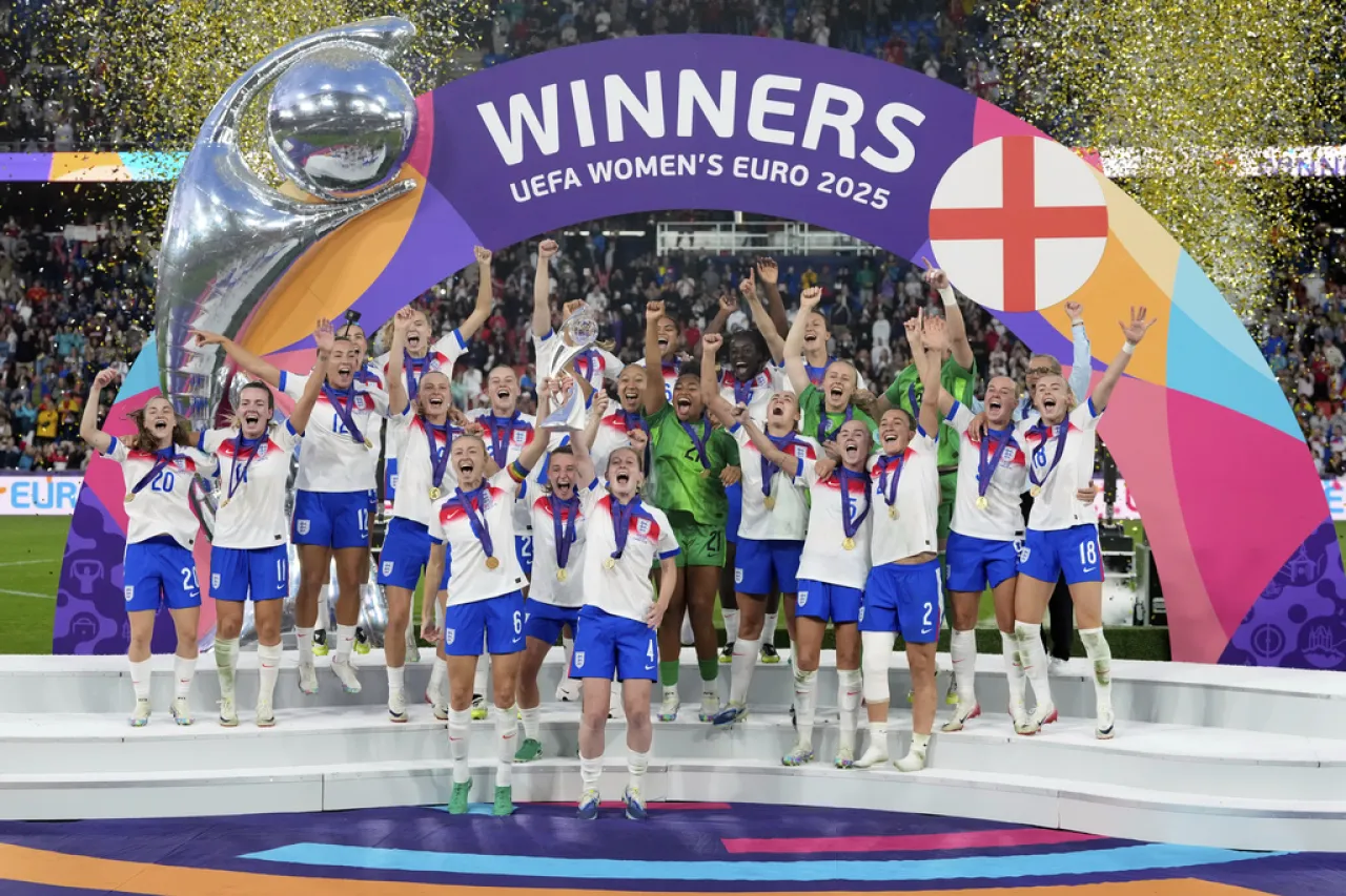 Euro 2025: Inglaterra vence a España en penales y retiene el título