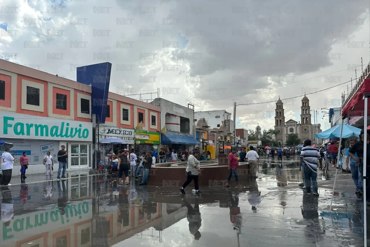 Llega la lluvia al Centro de Juárez