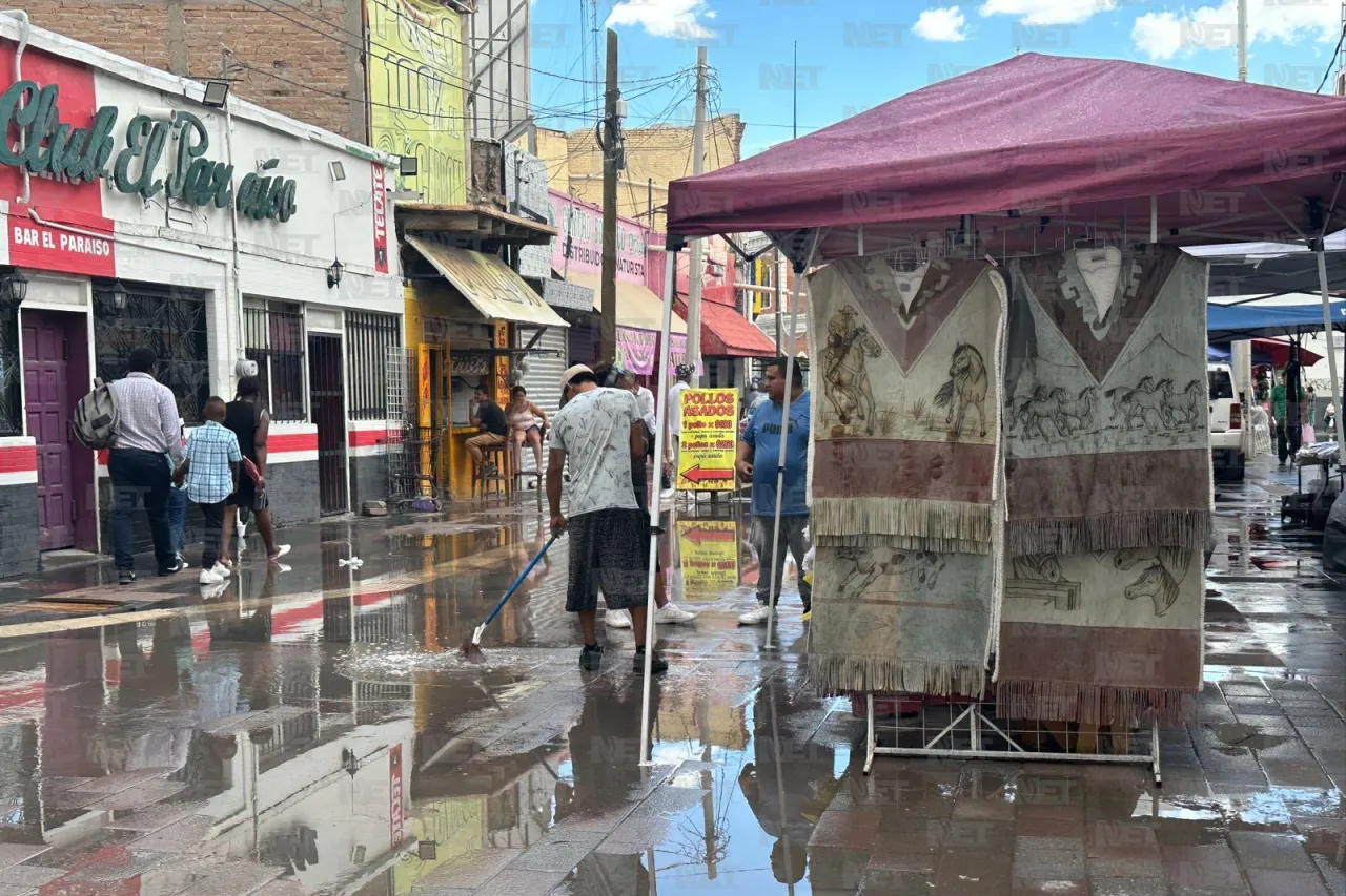Llega la lluvia al Centro de Juárez