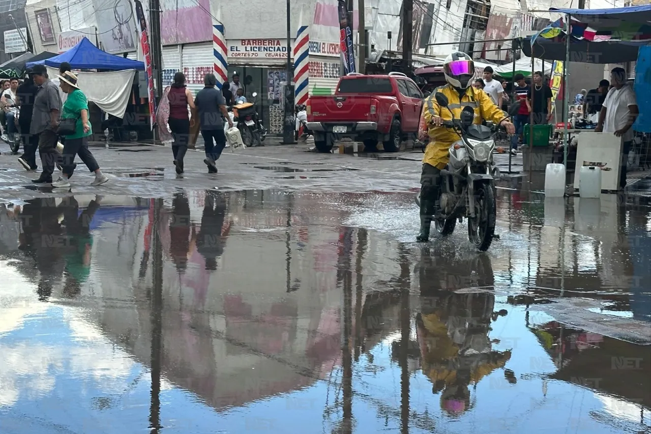Llega la lluvia al Centro de Juárez
