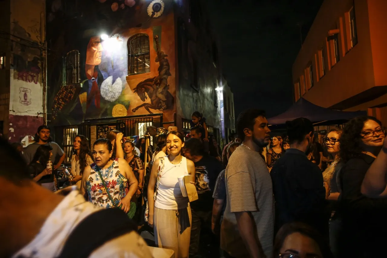 Caravana Cultural llena de ritmo, arte y comunidad la Plaza Cervantina