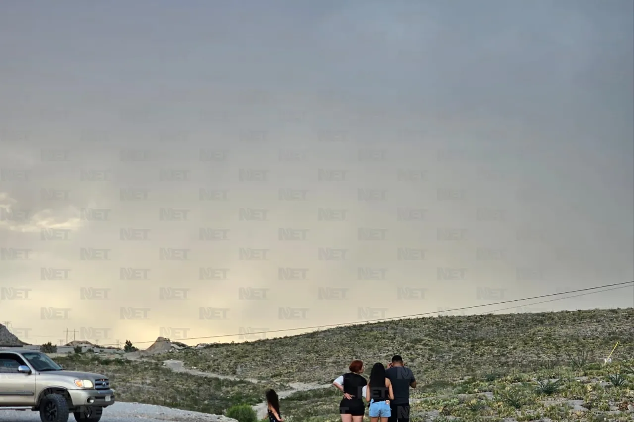 Disfrutan familias espectacular atardecer en mirador Rosa de los Vientos