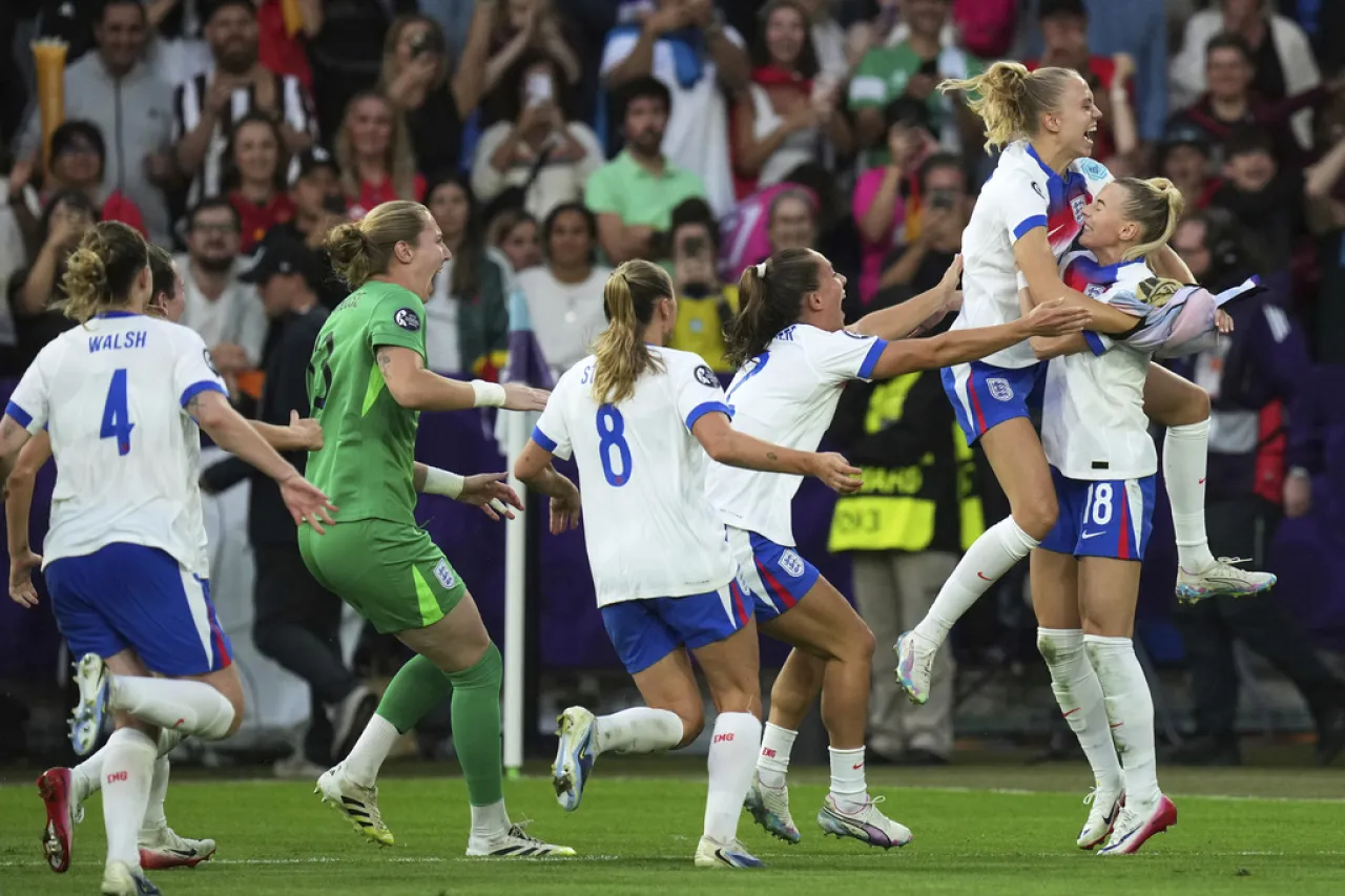 Euro 2025: Inglaterra vence a España en penales y retiene el título