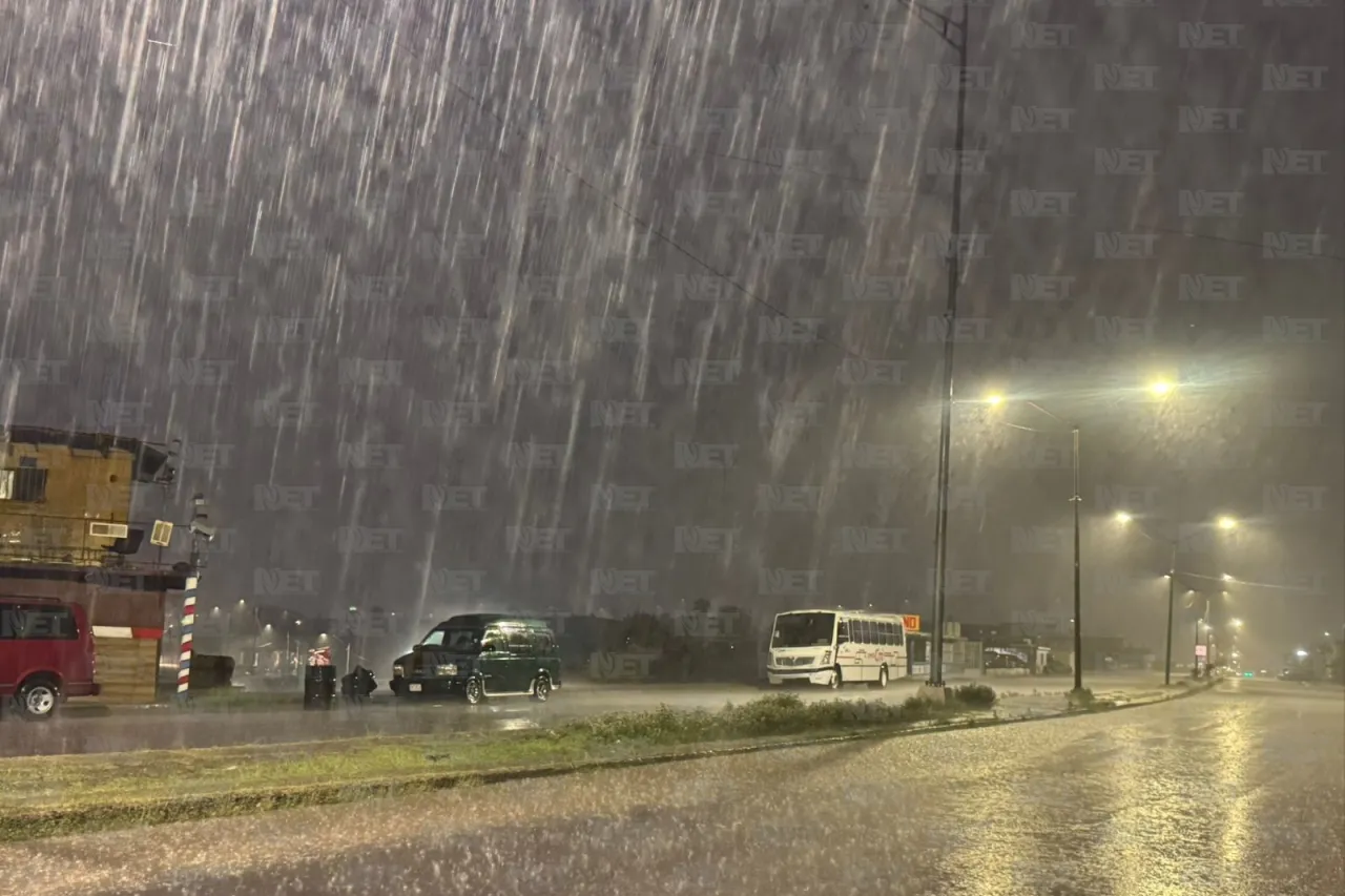 Cae aguacero al poniente de la ciudad