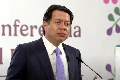 Entregan más de 44 mil becas Gertrudis Bocanegra: SEP