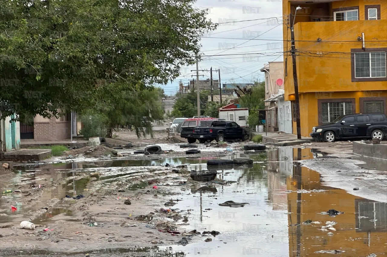 Lluvias dejan calles intransitables; hoy se prevén más tormentas