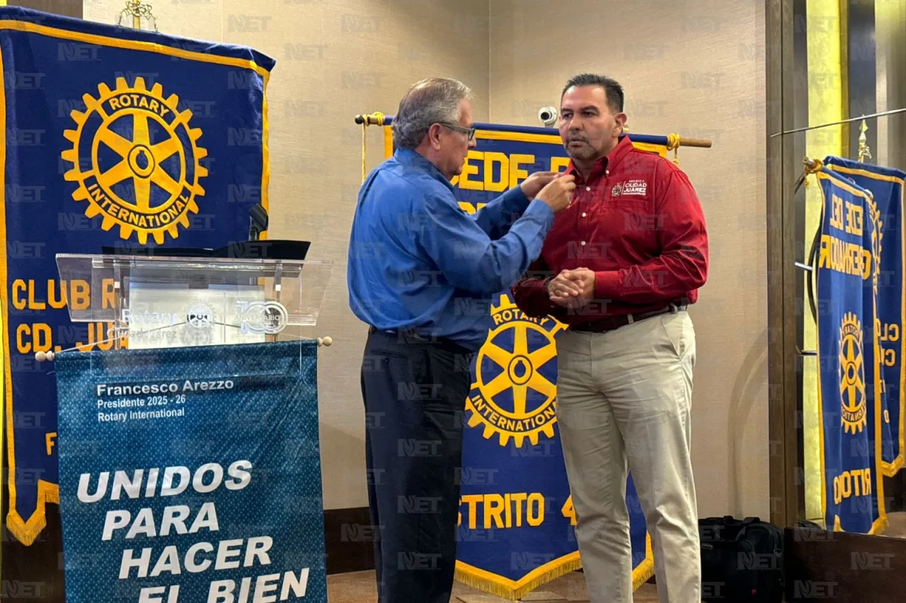 Nombran al alcalde Cruz Pérez Cuéllar socio honorario de Rotary