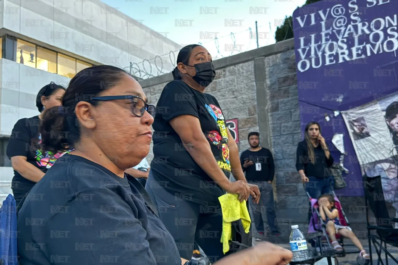 Colectivo honra con veladoras a víctimas del Crematorio Plenitud