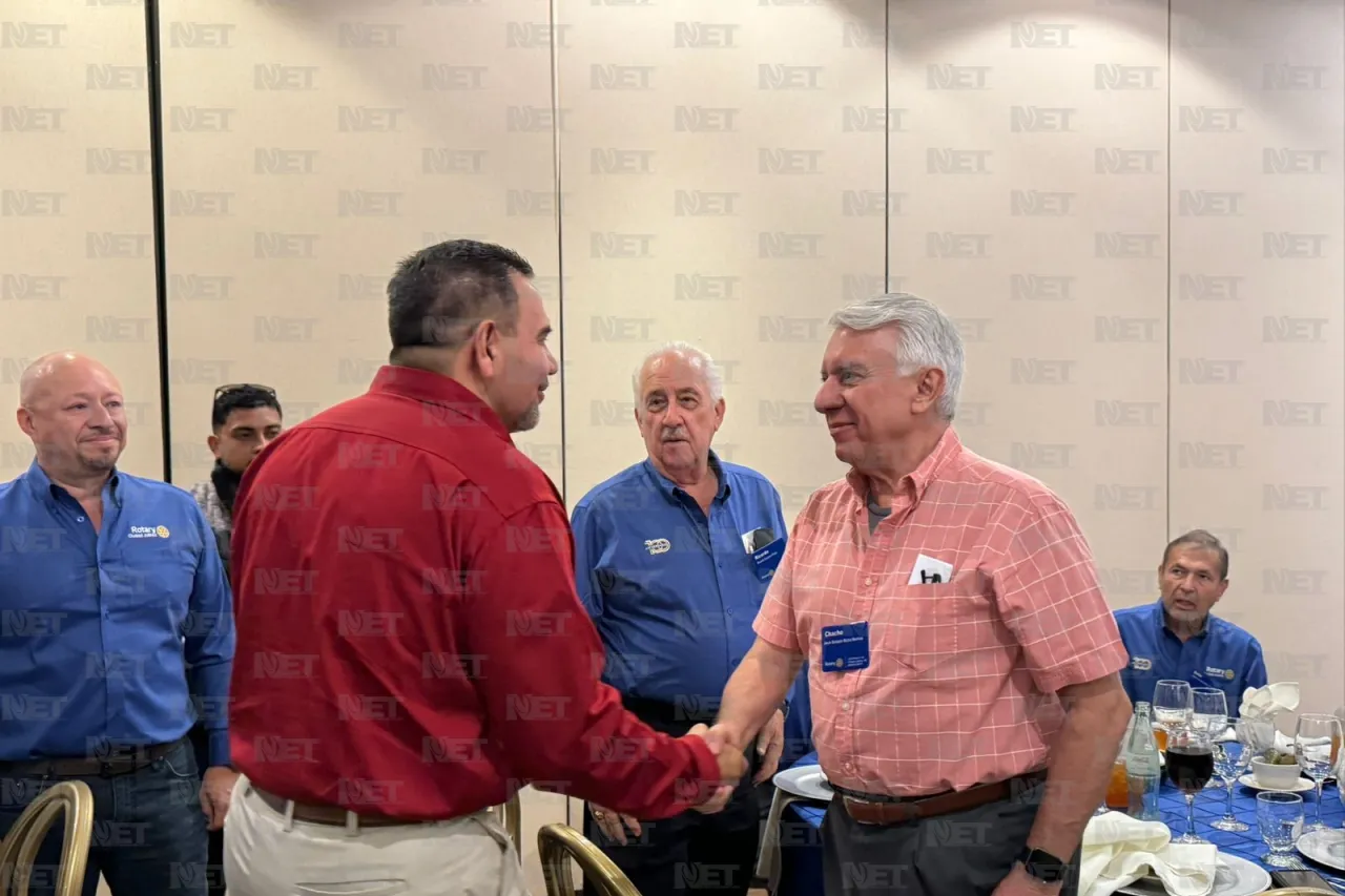 Nombran al alcalde Cruz Pérez Cuéllar socio honorario de Rotary