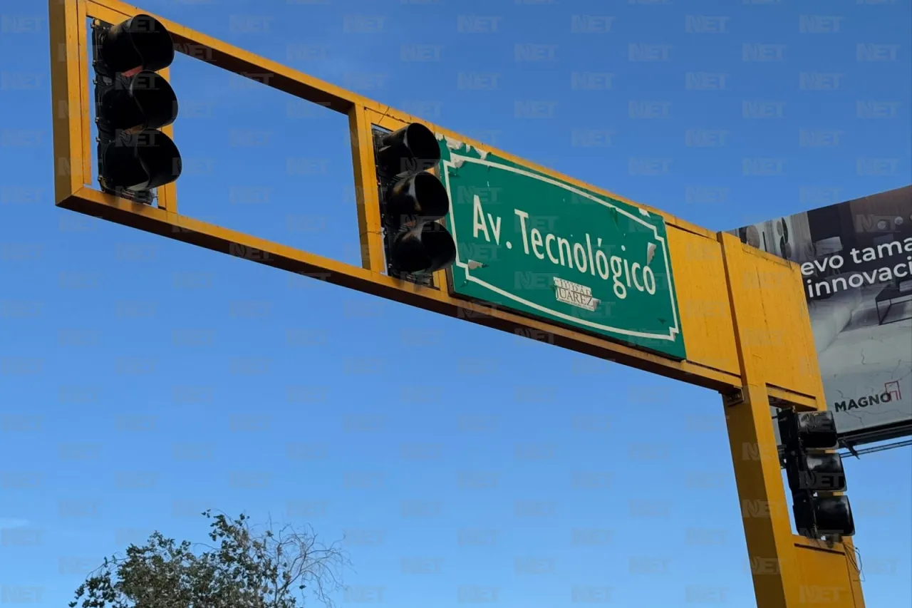 Embotellamiento por falla de semáforo en Puente al Revés desquicia a guiadores