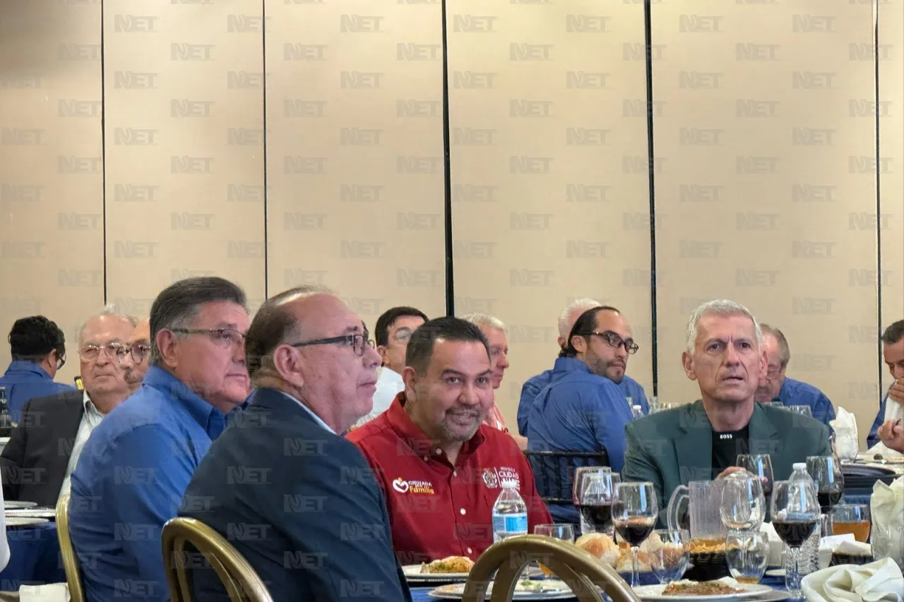 Nombran al alcalde Cruz Pérez Cuéllar socio honorario de Rotary