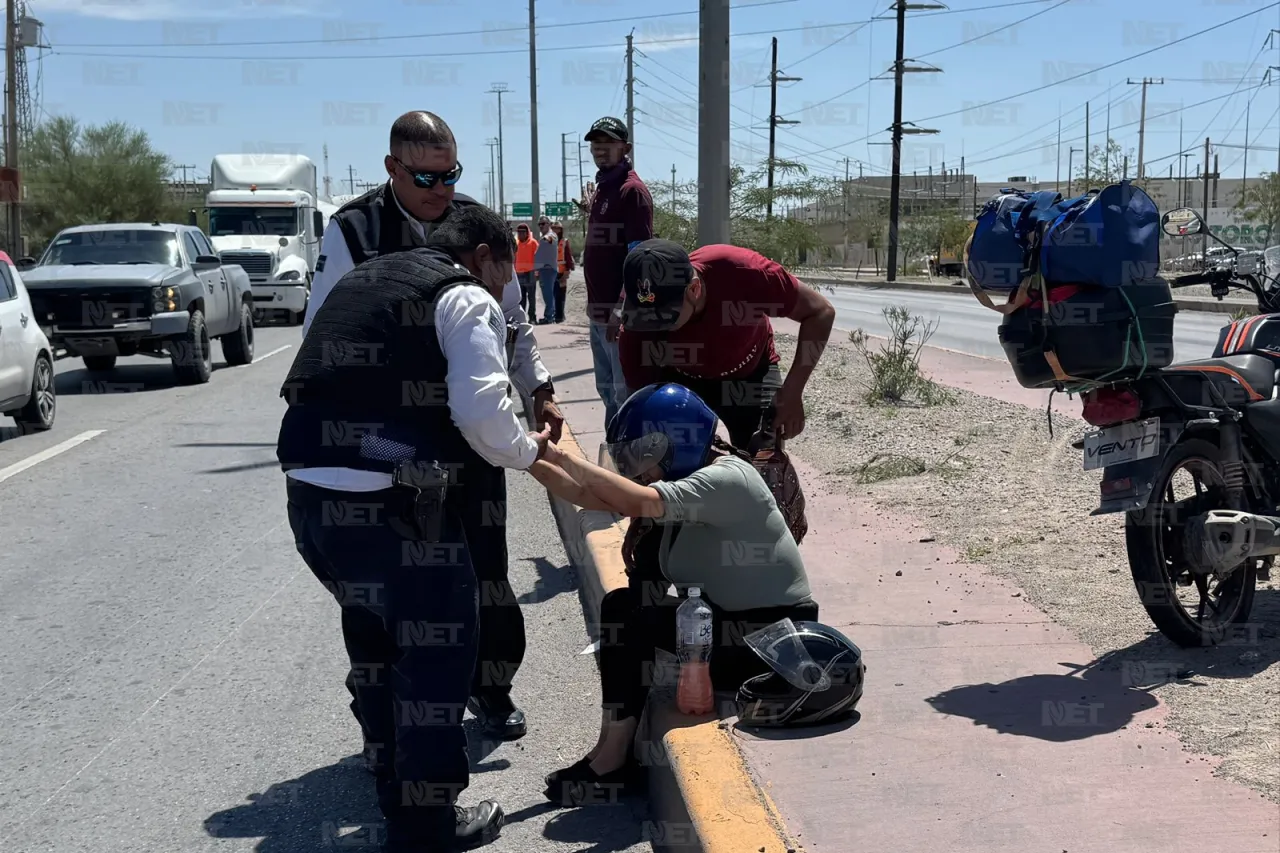 Pareja queda lesionada tras derrapar en motocicleta en el bulevar Independencia