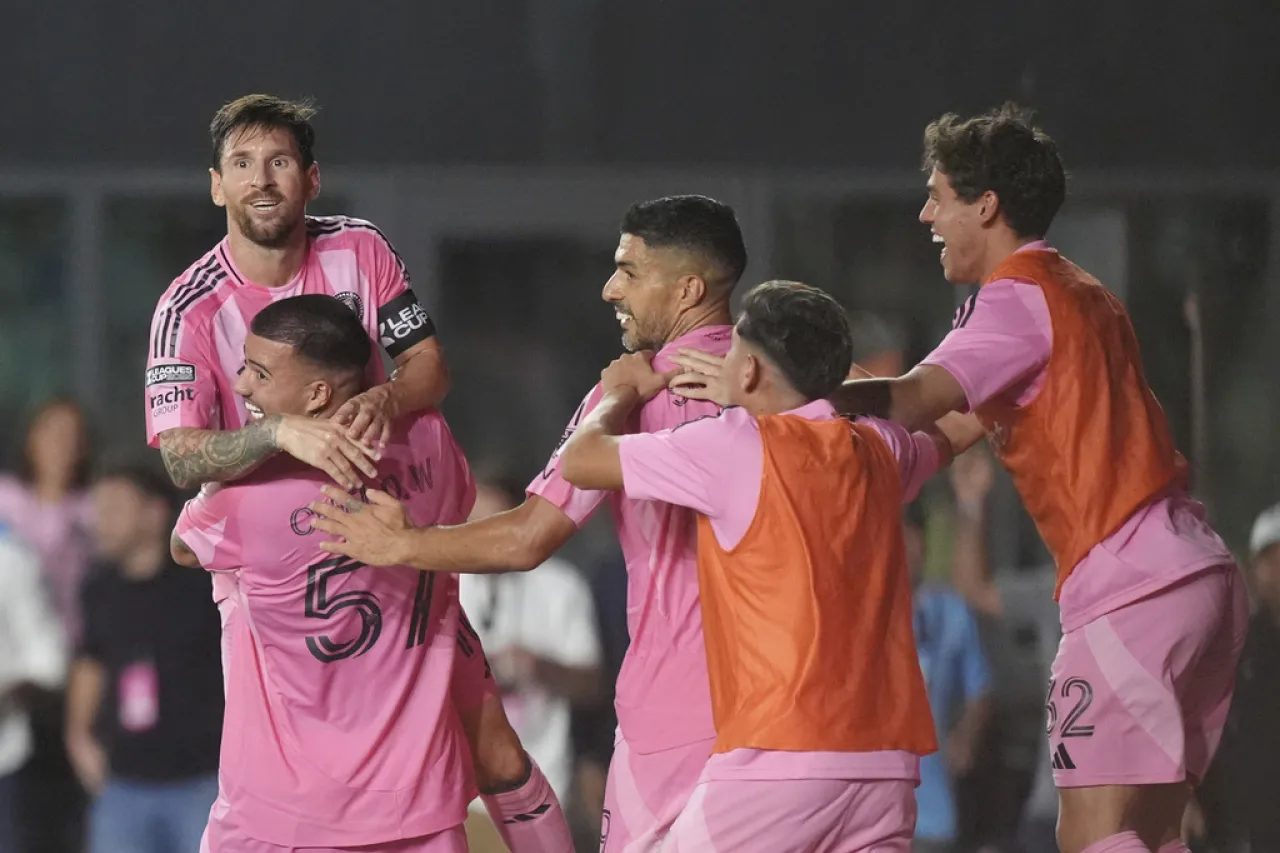 Asistencia del último segundo de Messi da triunfo 2-1 al Inter Miami sobre Atlas