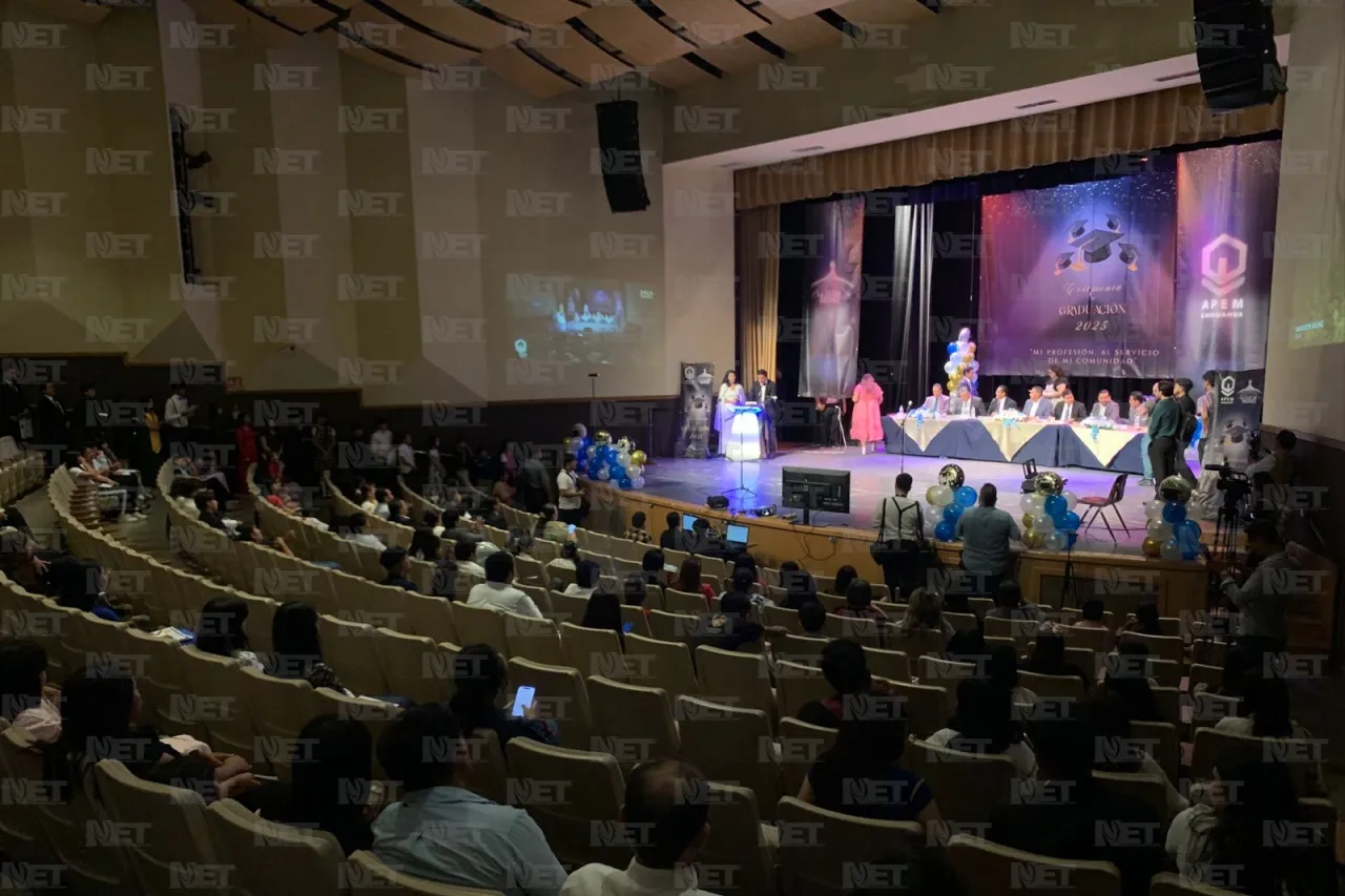 Se gradúan 200 estudiantes de la APEM