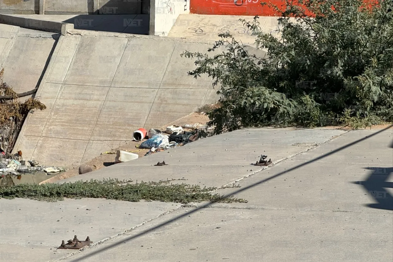 Peligro en diques sin resguardo: personas quitan cercos de seguridad
