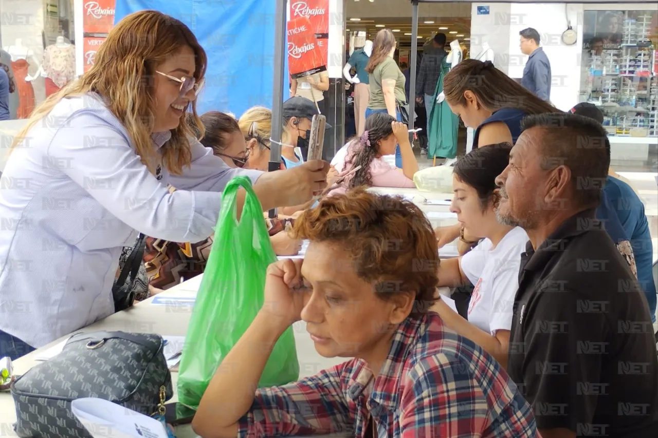 Entrega Ichea certificado de primaria y secundaria con un solo examen
