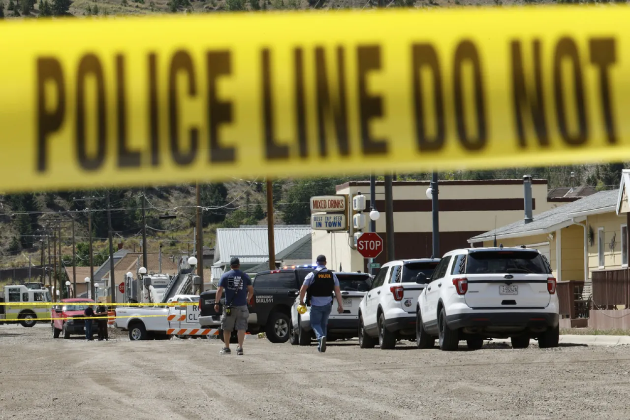 Tiroteo deja 4 muertos en un bar de Montana