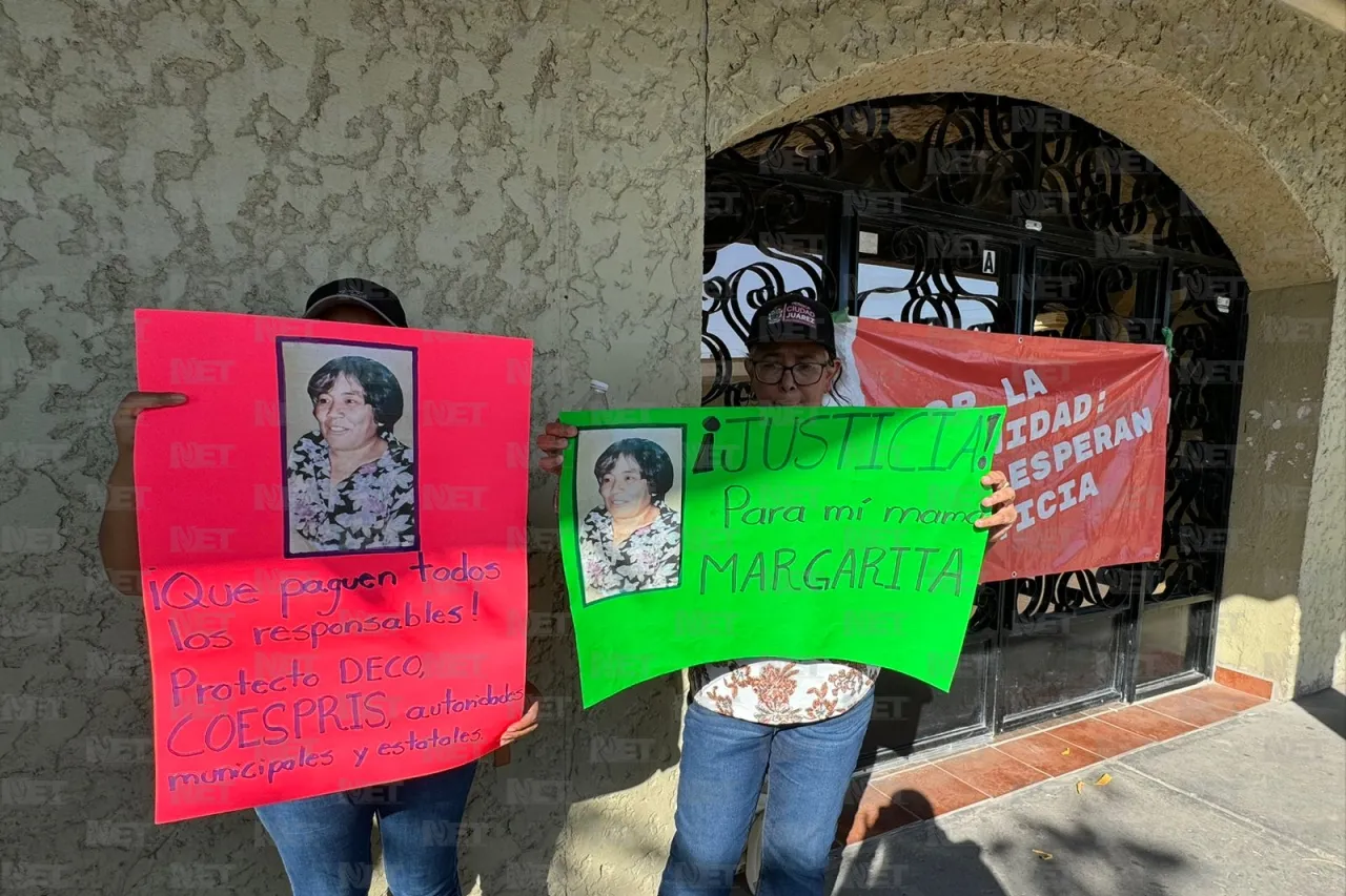 Protestan en capillas Protecto-deco por presunto fraude en cremaciones
