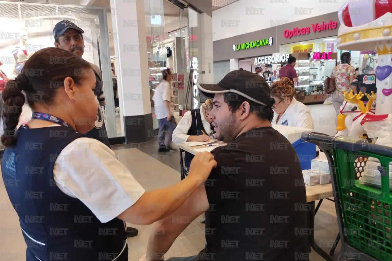 Invitan a vacunarse contra sarampión en centros comerciales