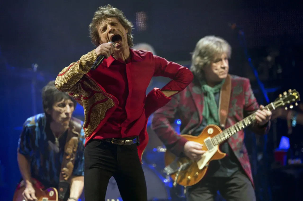 Exintegrante de los Rolling Stones acusa a museo de robar su guitarra