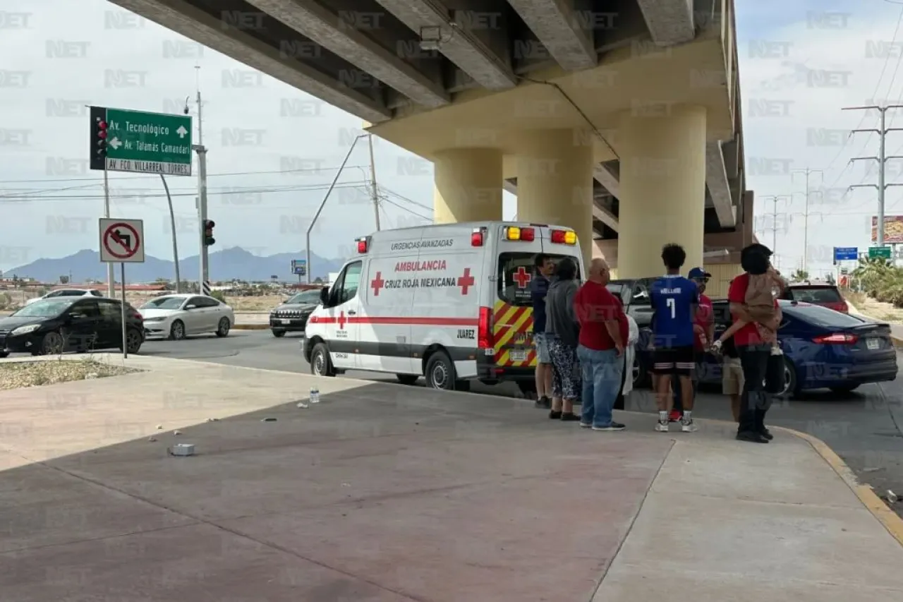 Fuerte choque deja dos lesionados bajo el puente de la Teófilo