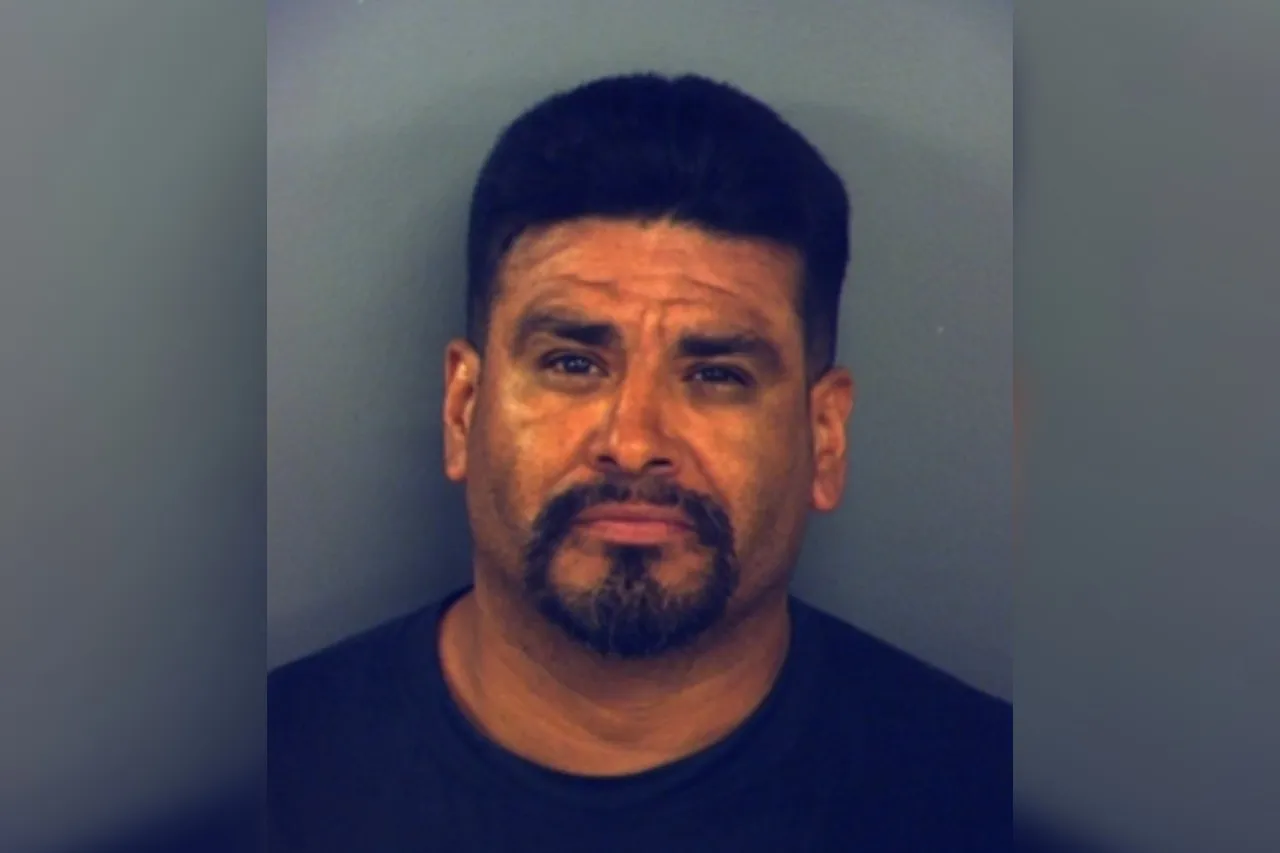 Arrestan a padre porque su hijo no compareció ante corte en El Paso