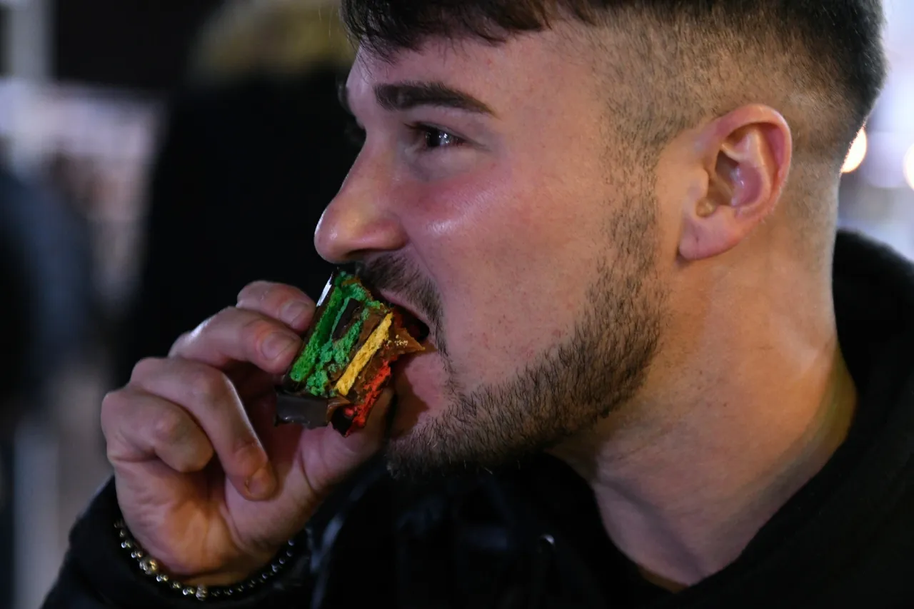 Alfajor argentino, la golosina que atrae por su multifacético interior