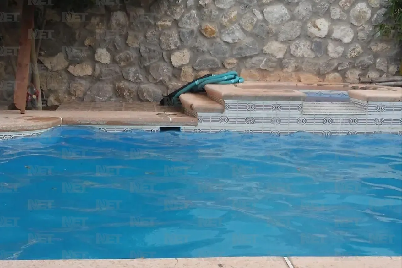 Invitan a propietarios de albercas en Juárez a capacitar a salvavidas