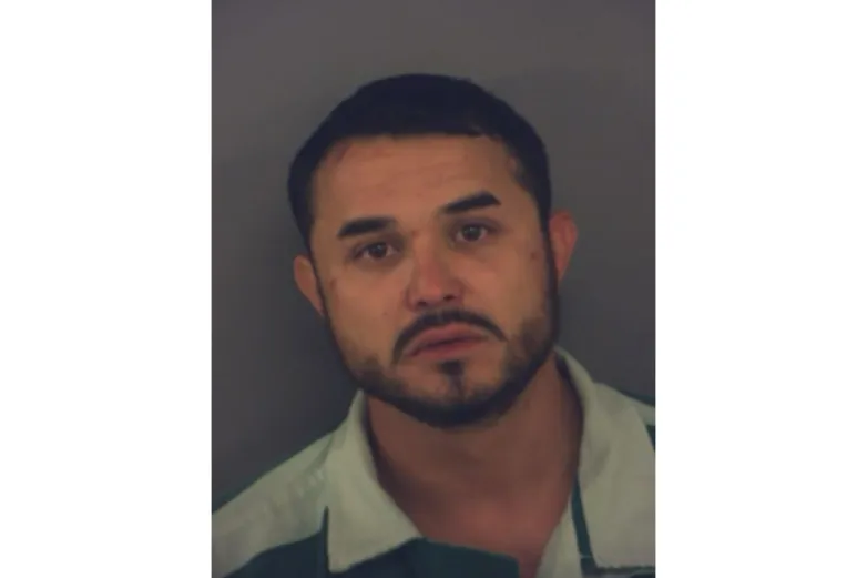 El Paso: Detienen a hombre después de resistirse a los agentes