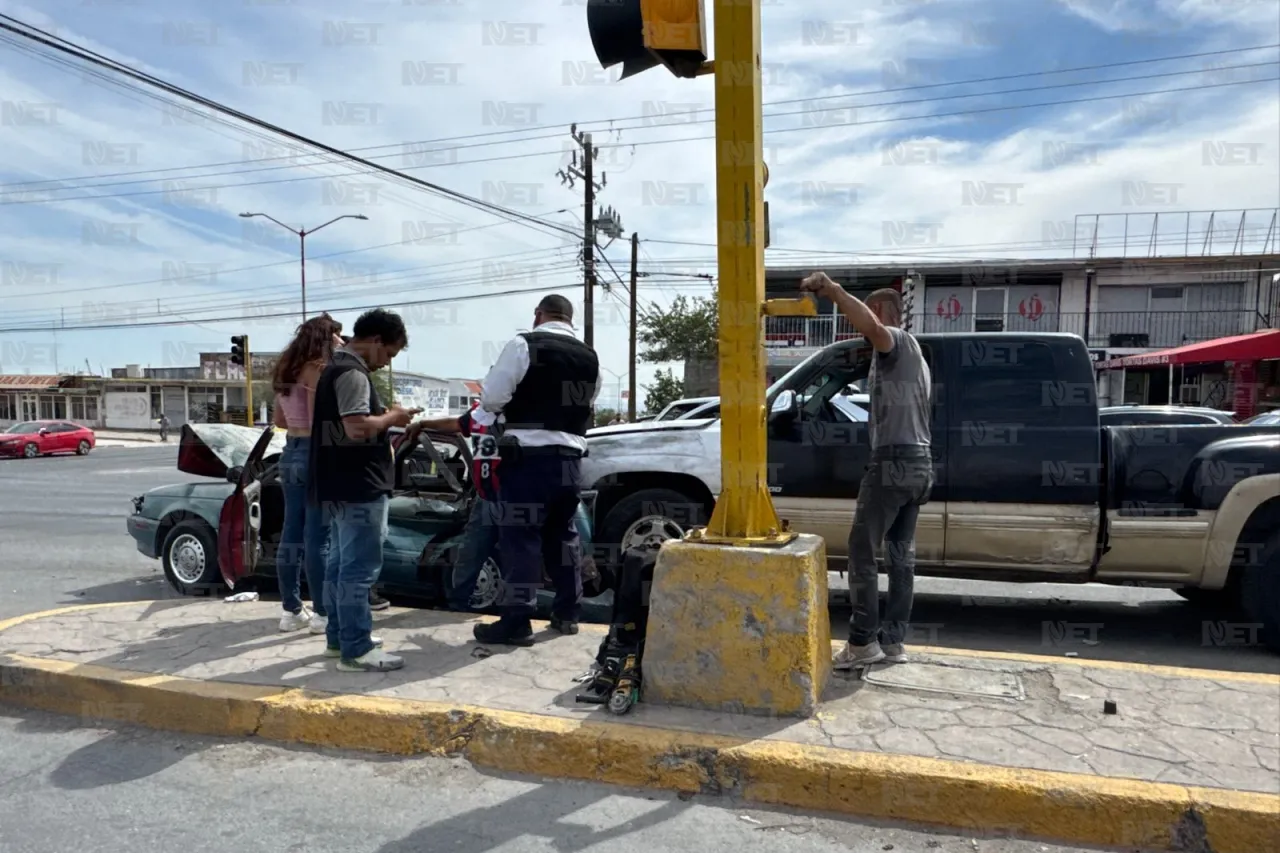 Conductor provoca carambola en el Óscar Flores y huye; hay una lesionada