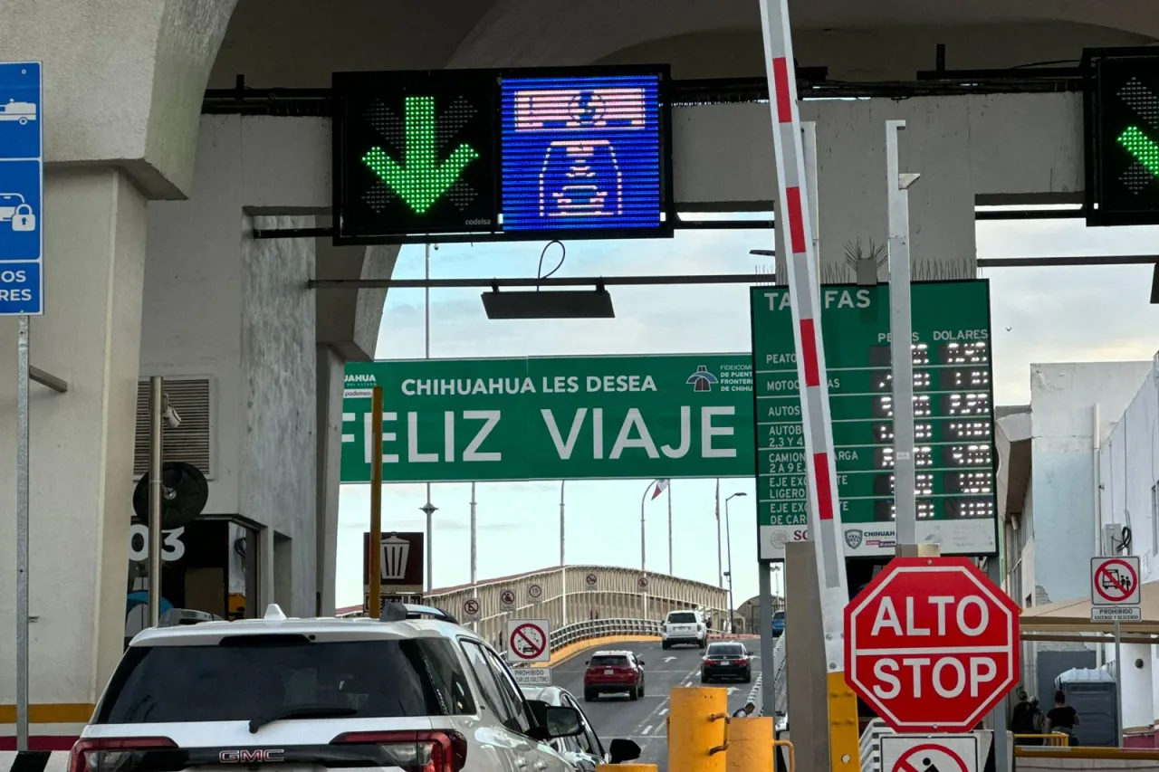 Tiempos variables en los puentes internacionales para cruzar a EU