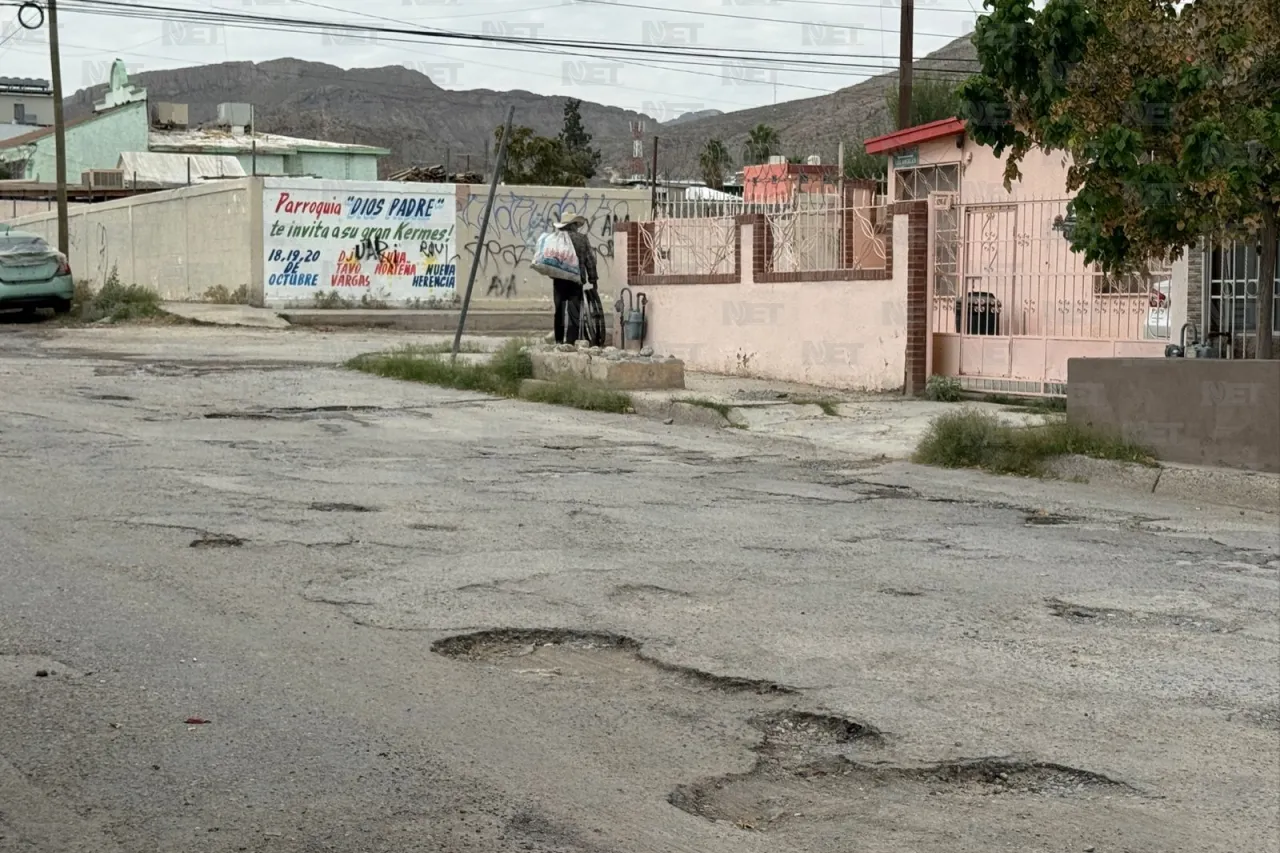 Vecinos exigen atención urgente en calles de la colonia Industrial