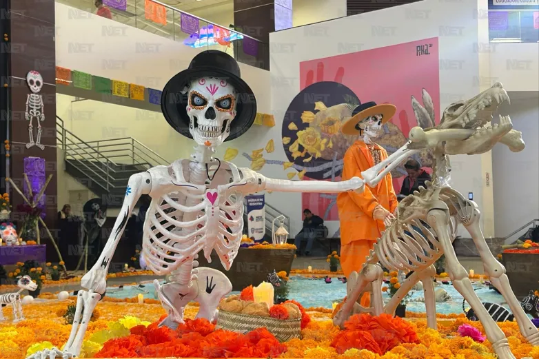 Rinden homenaje a Tin Tan con altar en Pueblito Mexicano