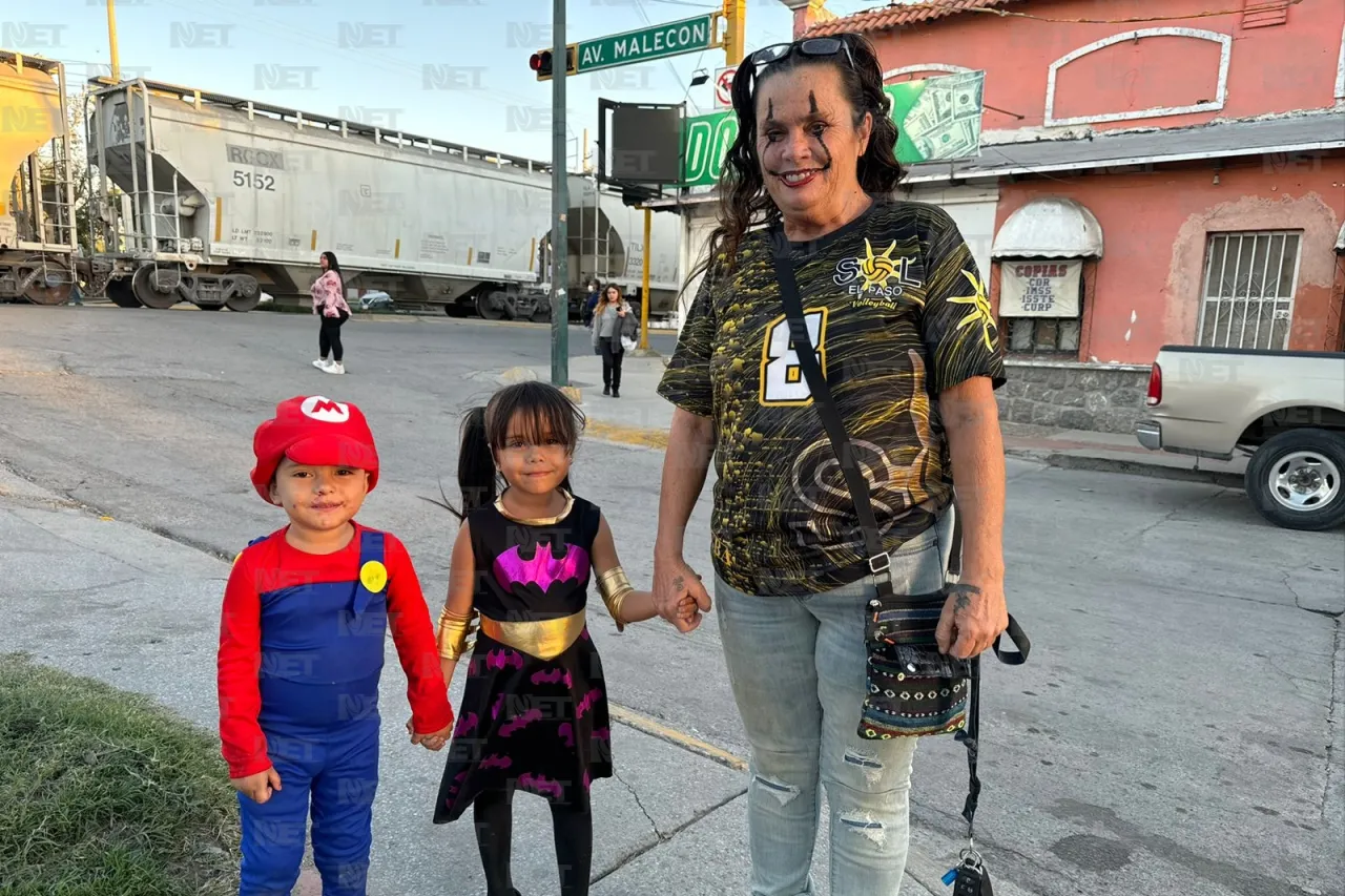 Juarenses cruzan a El Paso para celebrar Halloween