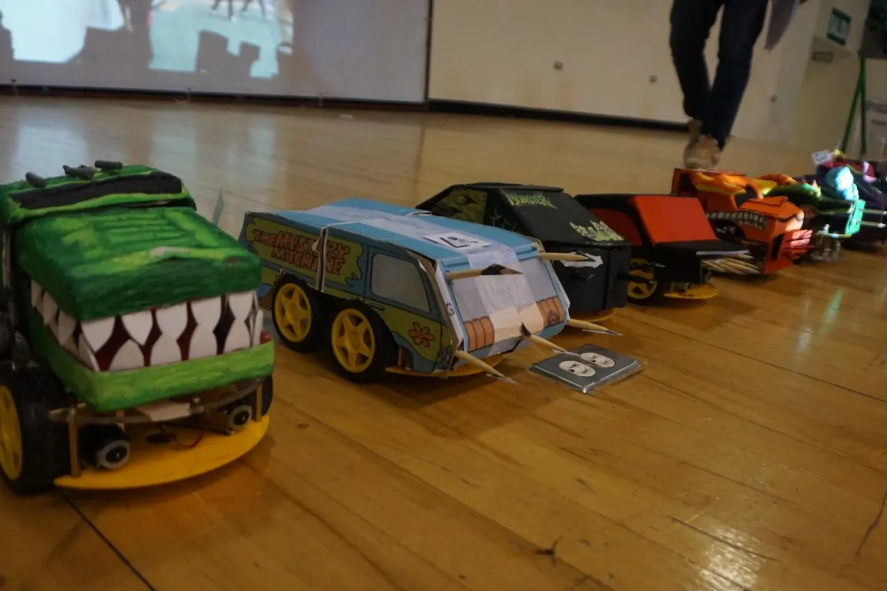 Realiza Cobach 'Monster Rally Bots'