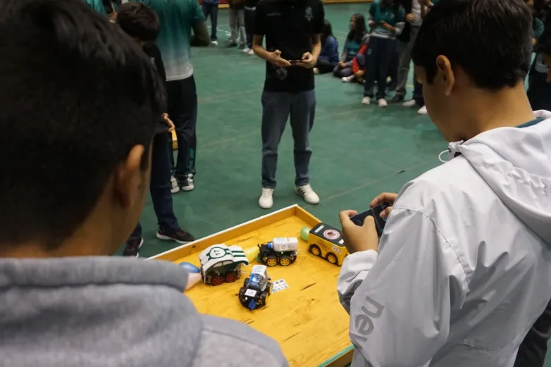 Cobach realiza el 'Monster Rally Bots'